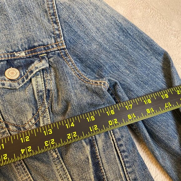 American Eagle Women's Denim Jacket Small Distressed  Button Closure Casual Ligh - Picture 4 of 7